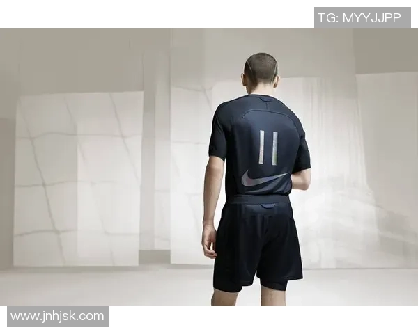 提升运动表现的足球服健身装备选择与搭配指南