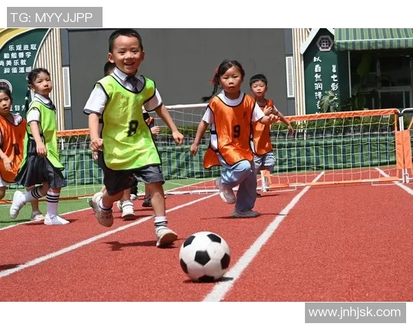 探索SOS足球的魅力与影响力助力青少年成长与团队精神的培养